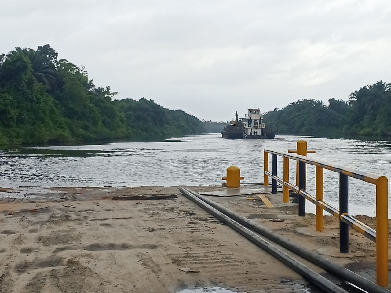 Supply of Swamp Buggy, Tugboat, Barge & Lowbed to Houston Engineering & Marine Services Ltd